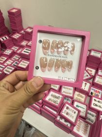 2026 Gothic Charm Wearable Nails, Valentine's Day Short Almond-shaped Press-on Fake Nail Set. Handmade Fake Nail Pieces (size: M)